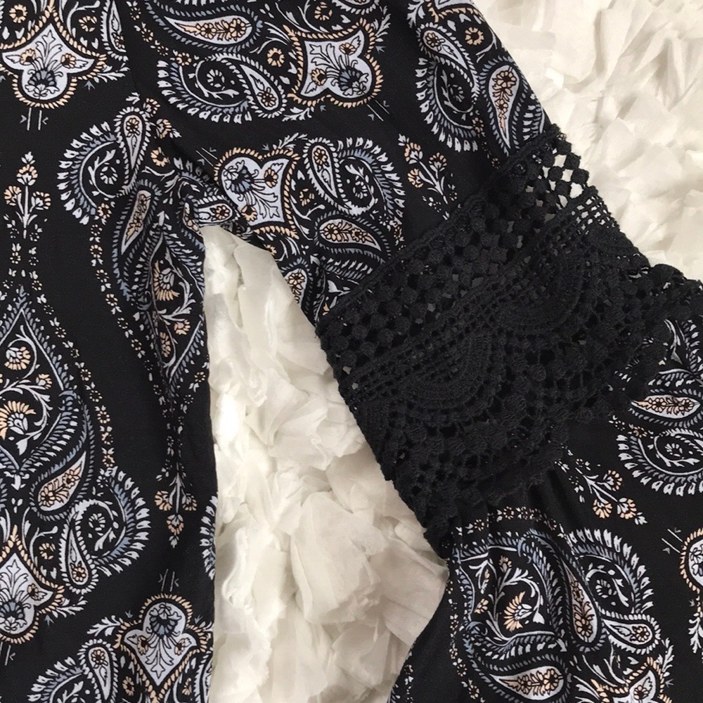 Kendall & Kylie Bell Sleeve Top - Picture 7 of 7
